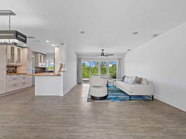 9361 SW 102nd Ct, Miami, FL 33176