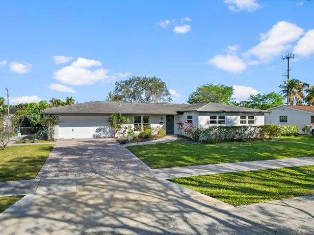 9361 SW 102nd Ct, Miami, FL 33176