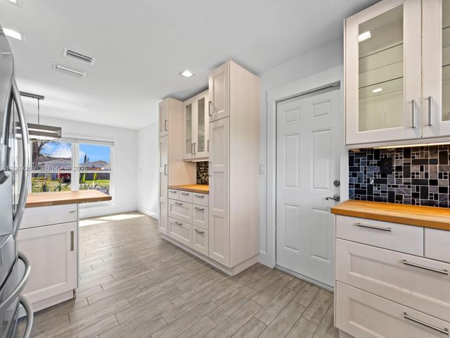 9361 SW 102nd Ct, Miami, FL 33176