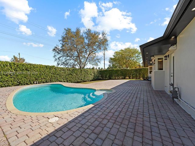 9361 SW 102nd Ct, Miami, FL 33176