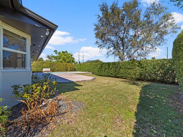 9361 SW 102nd Ct, Miami, FL 33176