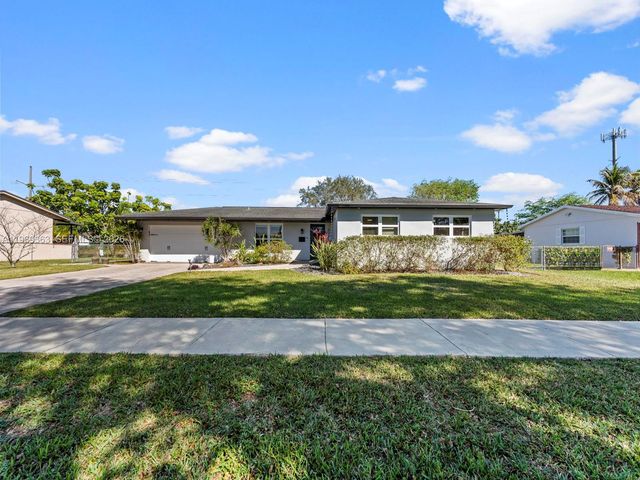 9361 SW 102nd Ct, Miami, FL 33176