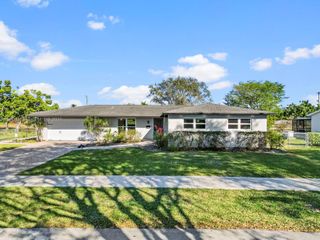 9361 SW 102nd Ct, Miami, FL 33176