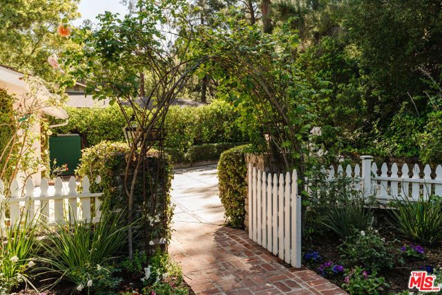 4451 Coronet Drive, Encino (los Angeles), CA 91316