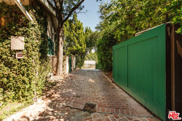 4451 Coronet Drive, Encino (los Angeles), CA 91316