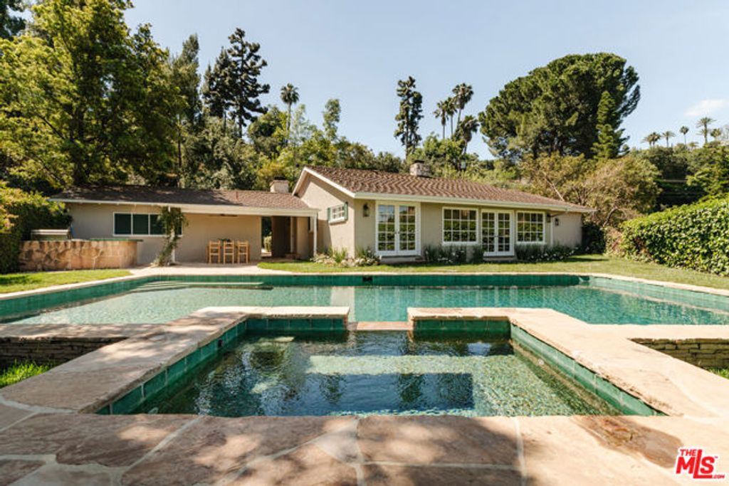 4451 Coronet Drive, Encino (los Angeles), CA 91316