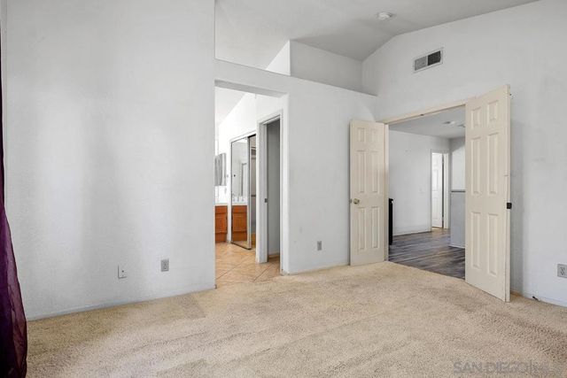 950 Tempera Ct, Oceanside, CA 92057