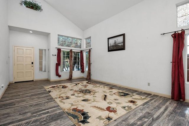 950 Tempera Ct, Oceanside, CA 92057