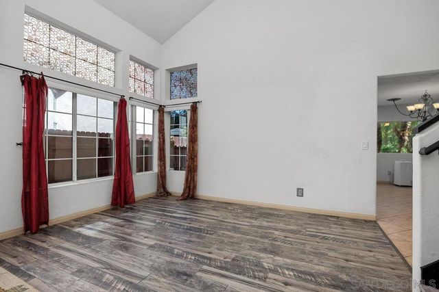950 Tempera Ct, Oceanside, CA 92057