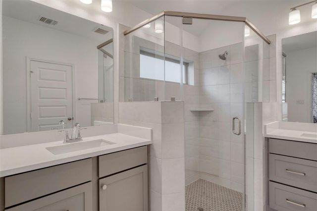 305 Langhorne BND, Liberty Hill, TX 78642