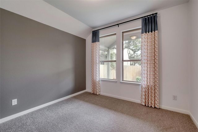 305 Langhorne BND, Liberty Hill, TX 78642