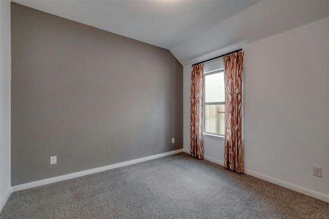 305 Langhorne BND, Liberty Hill, TX 78642