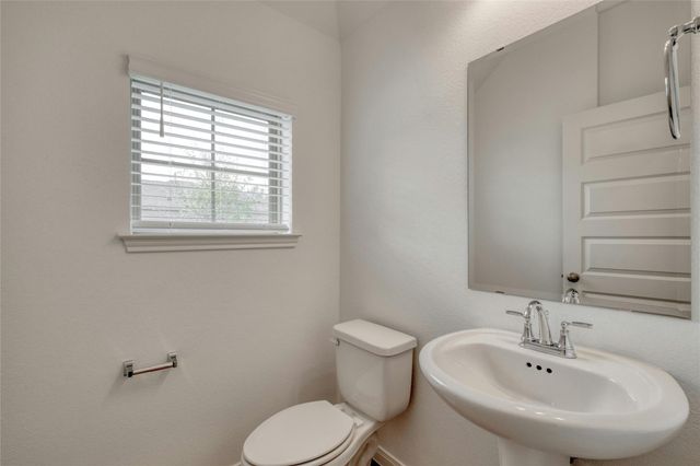 305 Langhorne BND, Liberty Hill, TX 78642