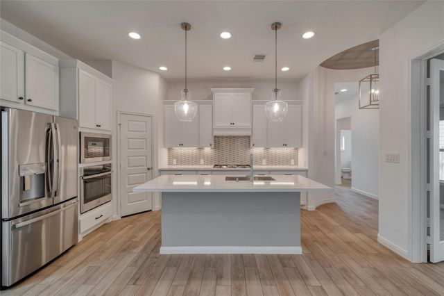 305 Langhorne BND, Liberty Hill, TX 78642