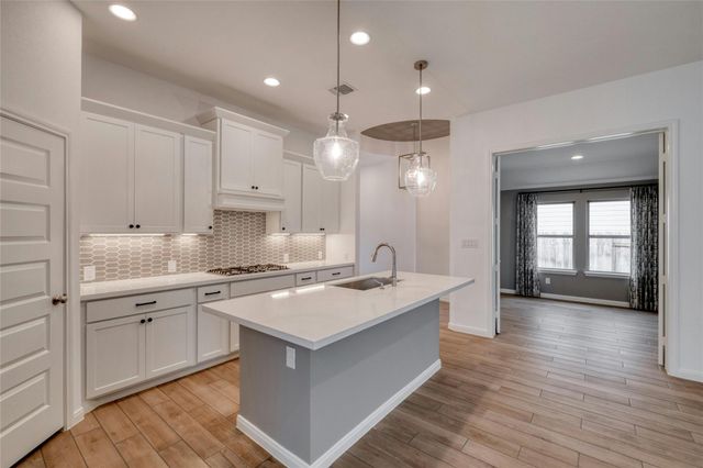 305 Langhorne BND, Liberty Hill, TX 78642