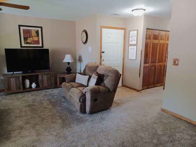 477 Village Green Road 201A, Naperville, IL 60540