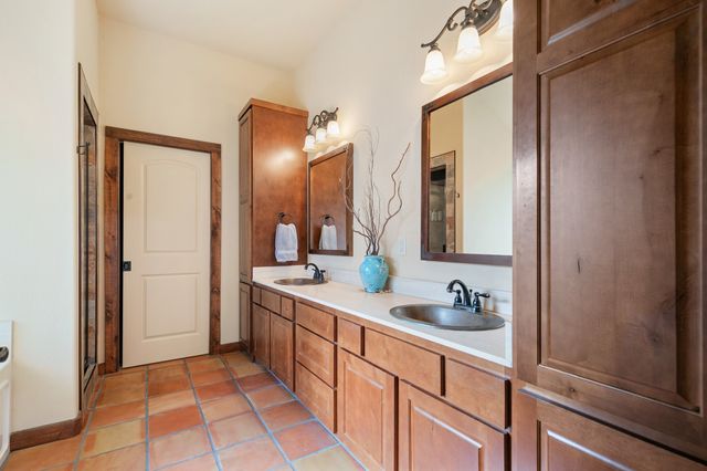 1207 Mary Ann Court, Tioga, TX 76271