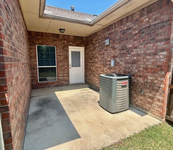 1610 Poinsettia Boulevard, Denton, TX 76208