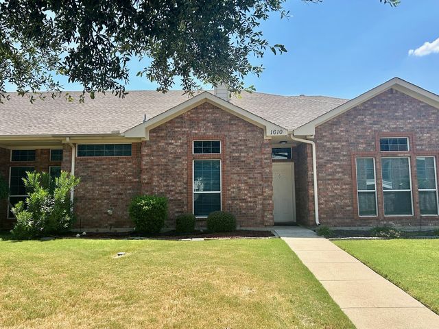 1610 Poinsettia Boulevard, Denton, TX 76208