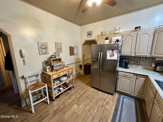 484 Kenwood Avenue, Bethlehem, NY 12054