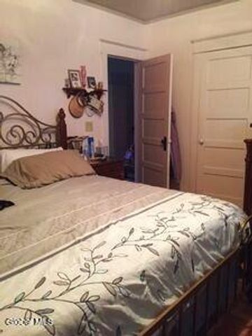 484 Kenwood Avenue, Bethlehem, NY 12054