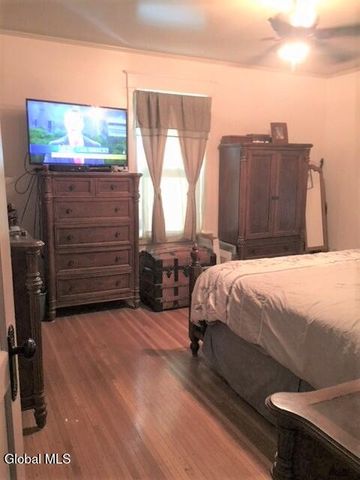 484 Kenwood Avenue, Bethlehem, NY 12054