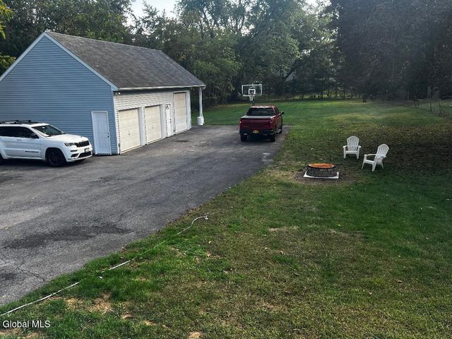 484 Kenwood Avenue, Bethlehem, NY 12054