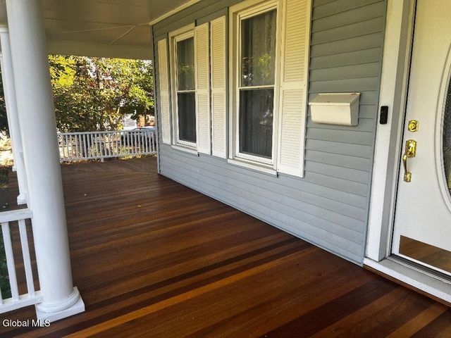 484 Kenwood Avenue, Bethlehem, NY 12054