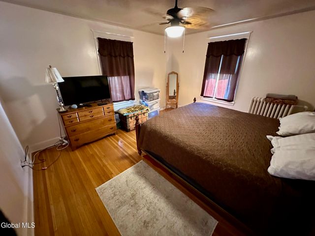 484 Kenwood Avenue, Bethlehem, NY 12054