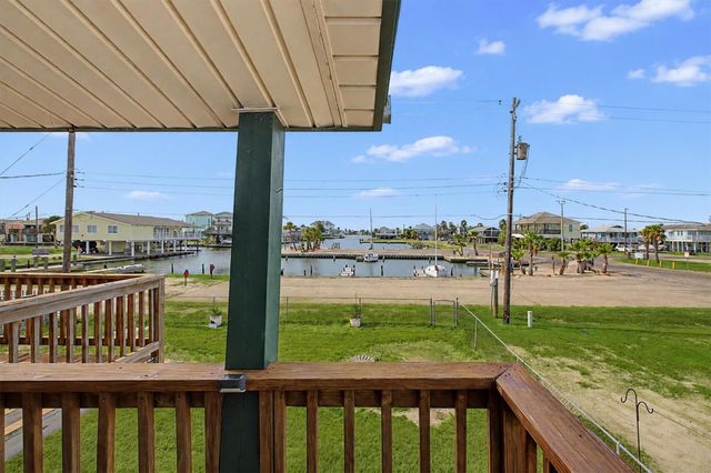 16646 Jolly Roger Road, Jamaica Beach, TX 77554