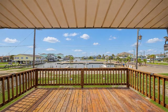 16646 Jolly Roger Road, Jamaica Beach, TX 77554