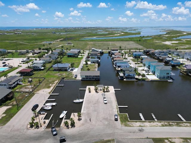 16646 Jolly Roger Road, Jamaica Beach, TX 77554