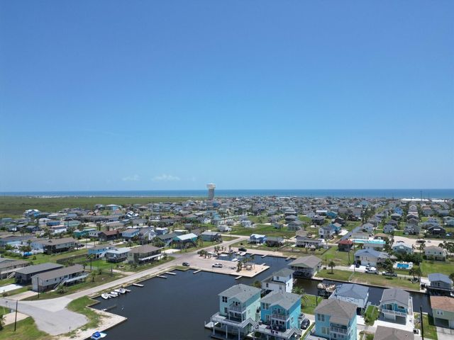 16646 Jolly Roger Road, Jamaica Beach, TX 77554