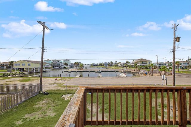 16646 Jolly Roger Road, Jamaica Beach, TX 77554