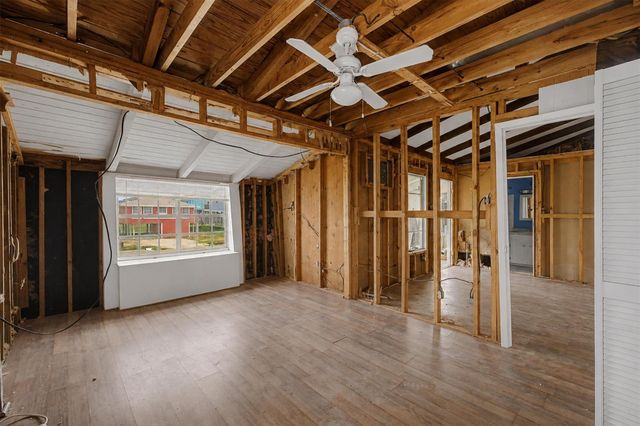 16646 Jolly Roger Road, Jamaica Beach, TX 77554