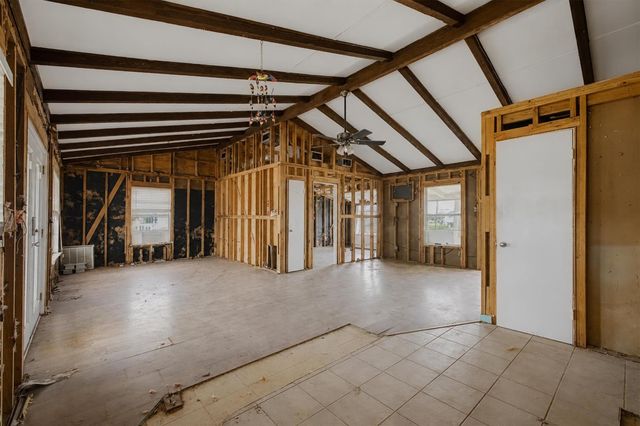 16646 Jolly Roger Road, Jamaica Beach, TX 77554