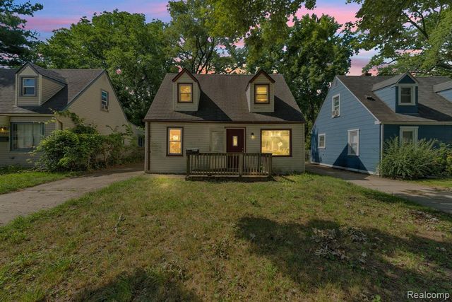 26005 Currier Street, Dearborn Heights, MI 48125