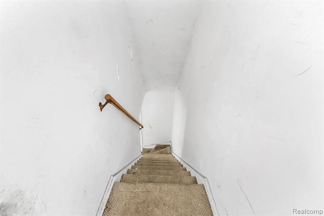 26005 Currier Street, Dearborn Heights, MI 48125