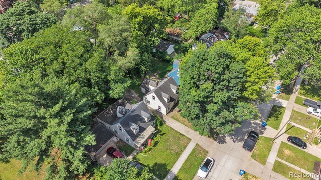 26005 Currier Street, Dearborn Heights, MI 48125