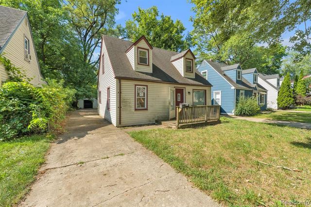 26005 Currier Street, Dearborn Heights, MI 48125