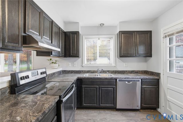 10900 Bluebell Dr, Glen Allen, VA 23060