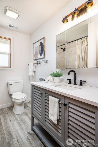 20005 25th Avenue NE #B, Shoreline, WA 98155
