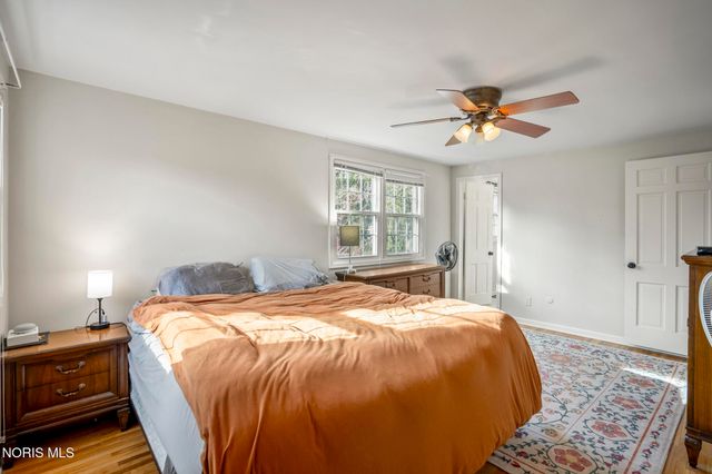 6913 Fredericksburg Drive, Sylvania, OH 43560