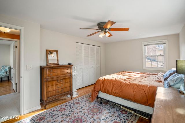 6913 Fredericksburg Drive, Sylvania, OH 43560