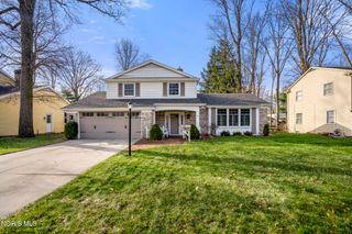 6913 Fredericksburg Drive, Sylvania, OH 43560