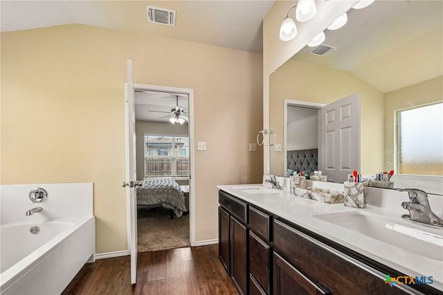 204 Bainbridge Drive, Temple, TX 76502