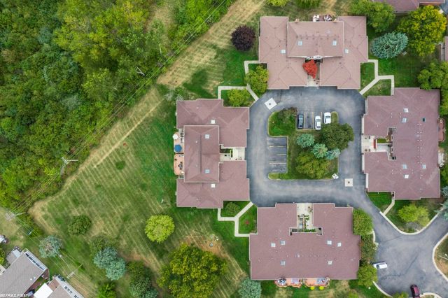 49820 Potomac Court, Shelby Twp, MI 48315