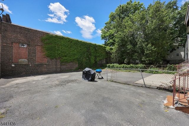 114 9Th Ave, Newark City, NJ 07018