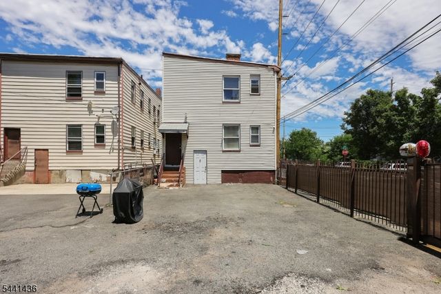 114 9Th Ave, Newark City, NJ 07018