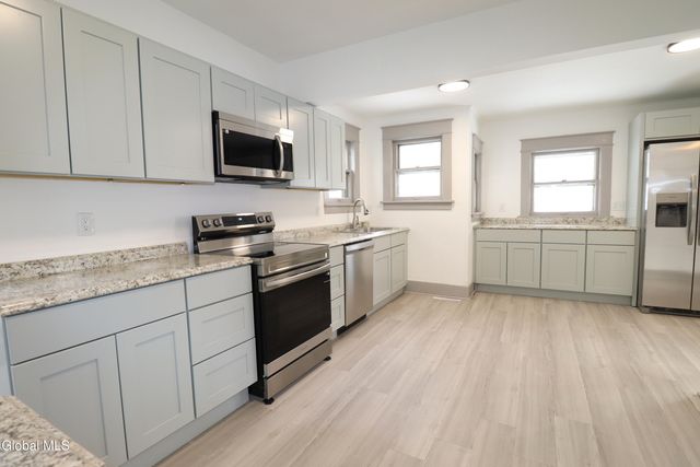 442 Plymouth Avenue, Schenectady, NY 12308